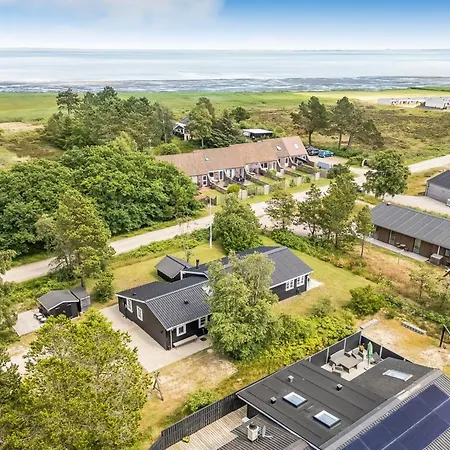 Riekje - 2-3km From The Sea By Interhome *