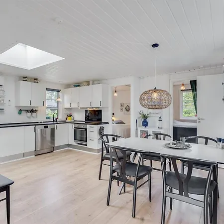 Feriehus Riekje - 2-3km From The Sea By Interhome