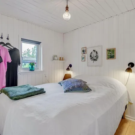 Riekje - 2-3km From The Sea By Interhome Feriehus
