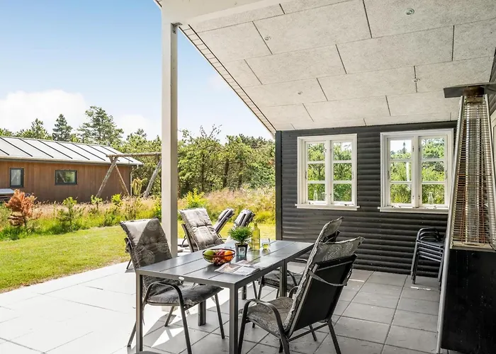 Riekje - 2-3km From The Sea By Interhome