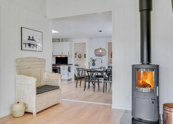 Riekje - 2-3km From The Sea By Interhome