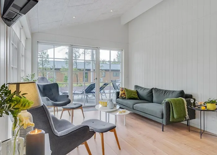 Riekje - 2-3km From The Sea By Interhome